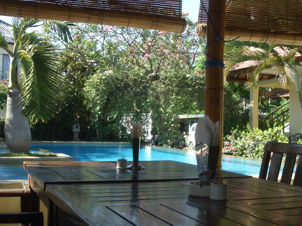 Villa Jaya Lovina  Luaran gambar